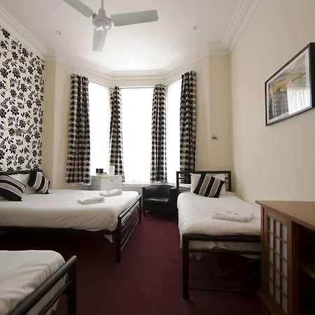 Royal 2 Hammersmith 3* Londyn