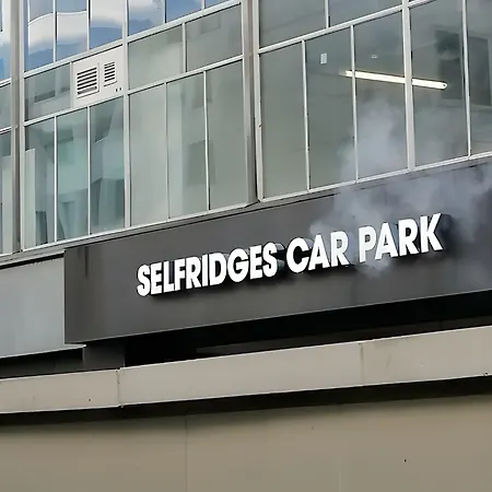 Selfridges Skyline Located Next To Bond Street 5gc * London