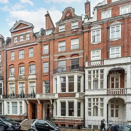 Renovu Premium Homes In Kensington Apartment *