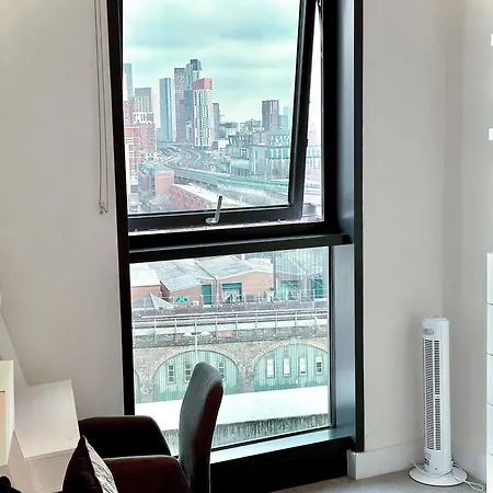 Apartment 3 Bedroom Penthouse With Private Terrace, Battersea, Nine Elms
