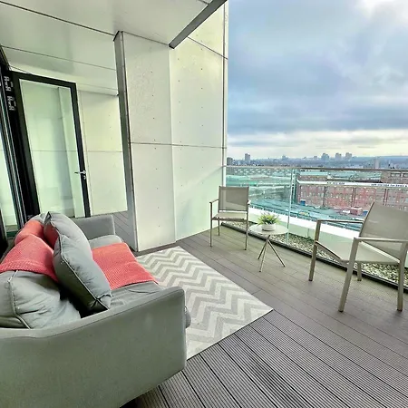 3 Bedroom Penthouse With Private Terrace, Battersea, Nine Elms *