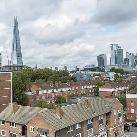 2 Bedroom Central With Views