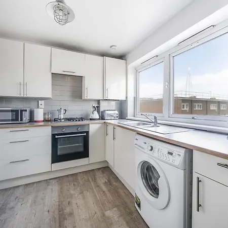 Apartment 2 Bedroom Central With Views London