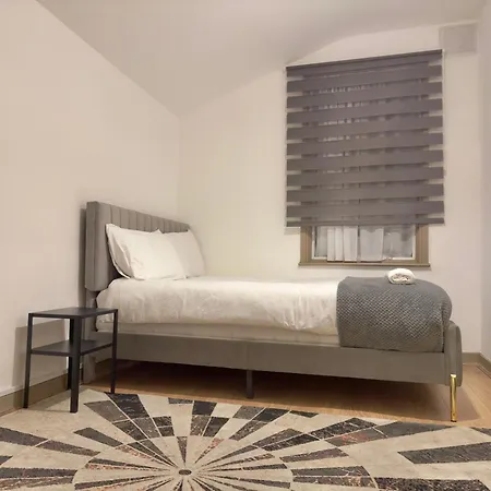 Entire 3 Bedroom With Garden In London * Edmonton