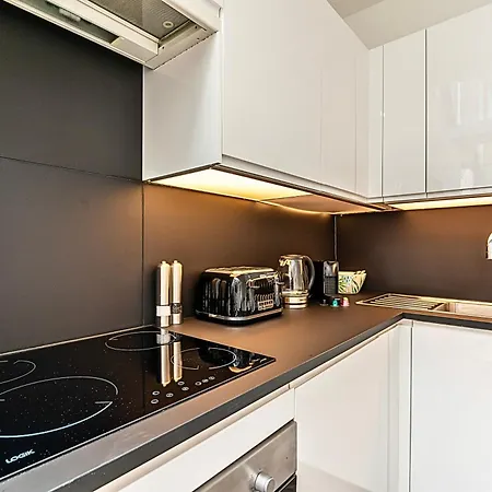 Holiday home Secret Kensington Garden Mews: Spacious 2-bedroom House With Private Patio