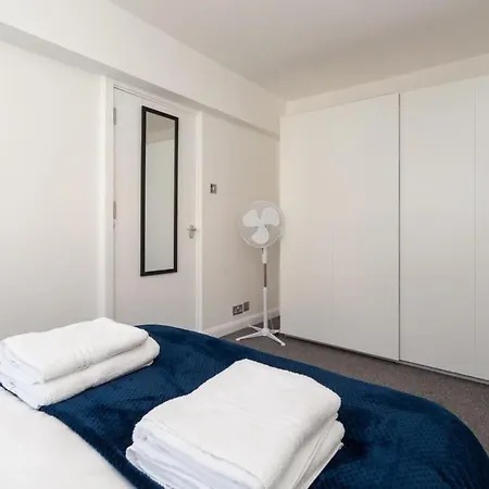 Apartment 3 Bedroom Old Street - Amazing Views *
