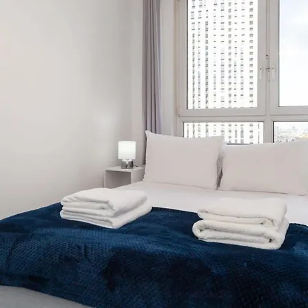 3 Bedroom Old Street - Amazing Views *