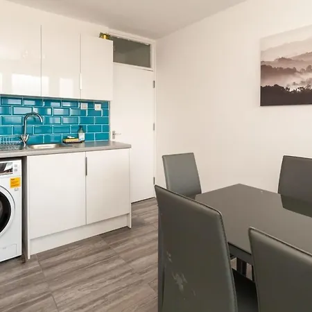 3 Bedroom Old Street - Amazing Views Apartment *