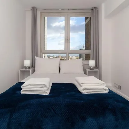 Apartment 3 Bedroom Old Street - Amazing Views London