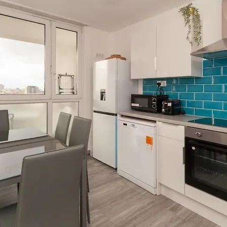 3 Bedroom Old Street - Amazing Views Apartment