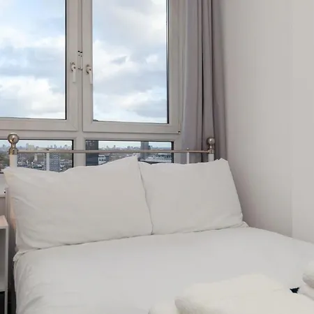 3 Bedroom Old Street - Amazing Views *