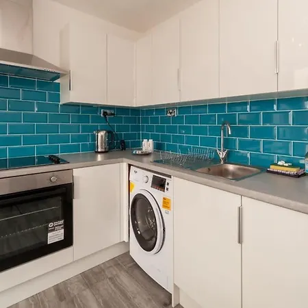3 Bedroom Old Street - Amazing Views Apartment London