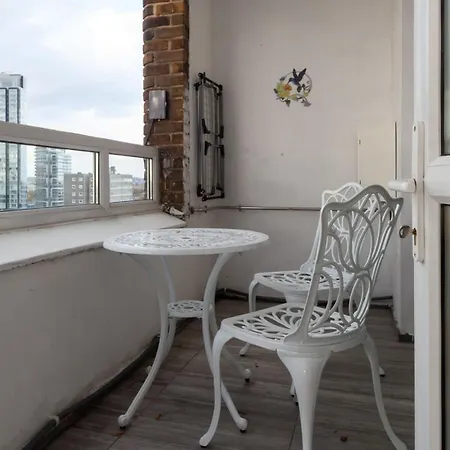 3 Bedroom Old Street - Amazing Views Apartment *
