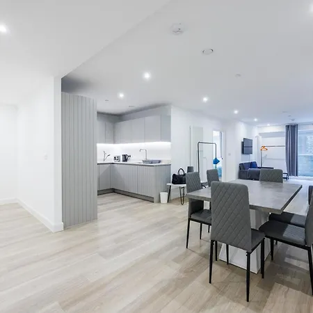 Apartment 2&3 Bedrooms Near Excel - Modern Spacious For Larger Groups