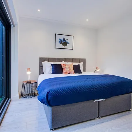 Hybrid Resi - Fulham Near Chelsea And Putney London