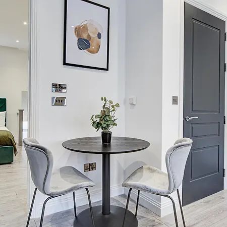 Hybrid Resi - Fulham Near Chelsea And Putney Apartment London