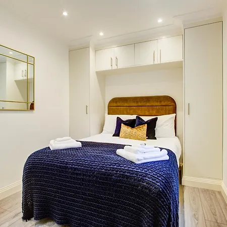Hybrid Resi - Fulham Near Chelsea And Putney London