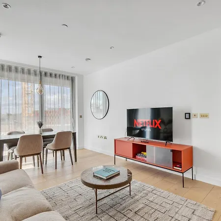 Modern King's Cross Apartment *