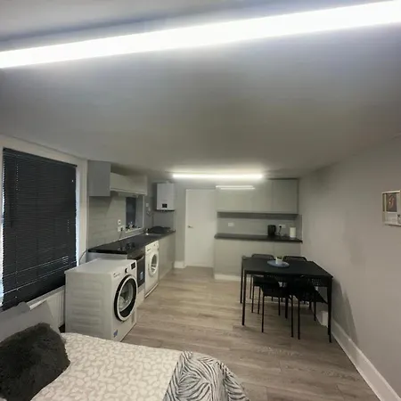 Apartment Super 2 Bed Flat
