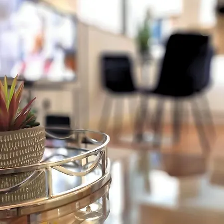 Notting Hill- The One One One! -5- Apartment *