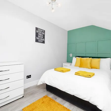 Waterside 4 Bed *
