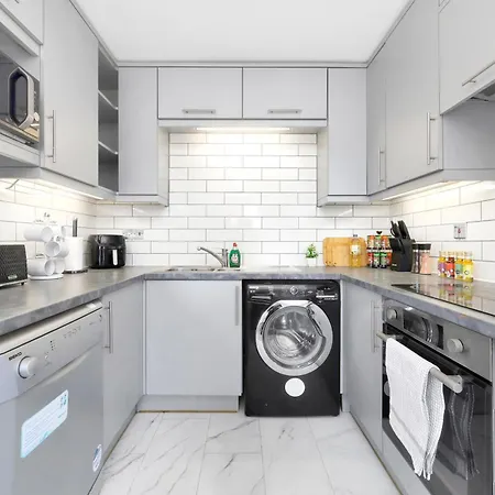Waterside 4 Bed Apartment