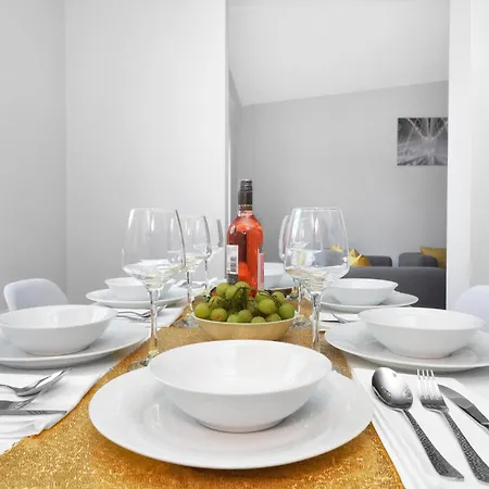Apartment Waterside 4 Bed London