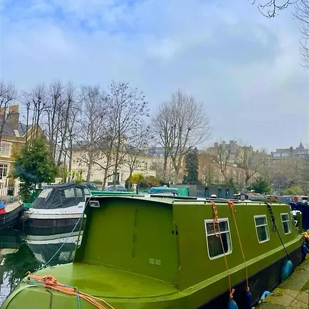 Botel Executive Houseboat In Little Venice London