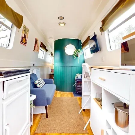 Executive Houseboat In Little Venice * London