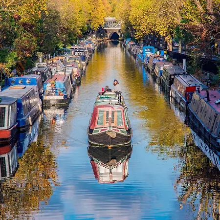 Executive Houseboat In Little Venice *