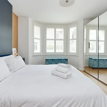 Apartment Beautiful Battersea Garden Flat By Underthedoormat