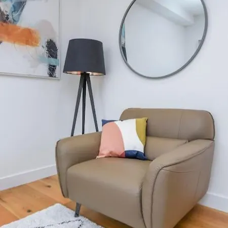 Modern 3 Bed Flat In Finchley