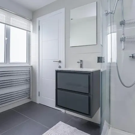 Apartment Modern 3 Bed Flat In Finchley