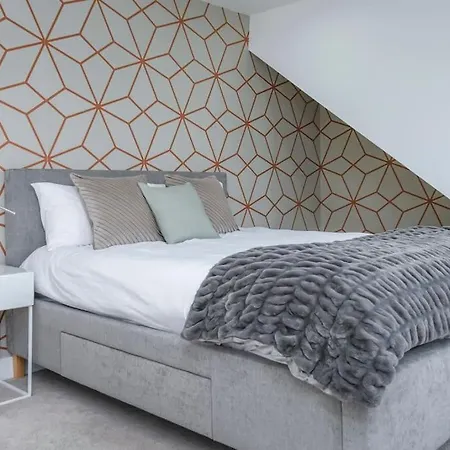 Modern 3 Bed Flat In * Finchley