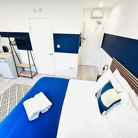 Guest house 58 Blue House Center Studio, Spot London