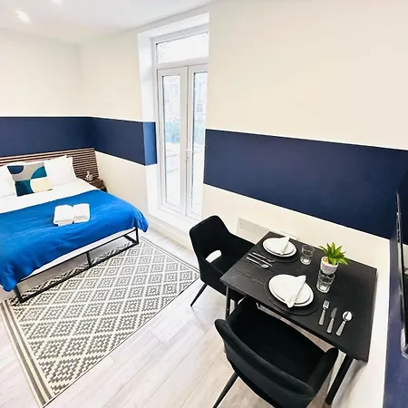 58 Blue House Center Studio, Spot Guest house London
