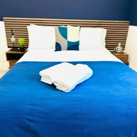58 Blue House Center Studio, Spot Guest house