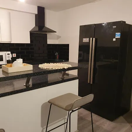 Pensjonat Yolo House *