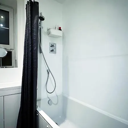Wades Place E14 *