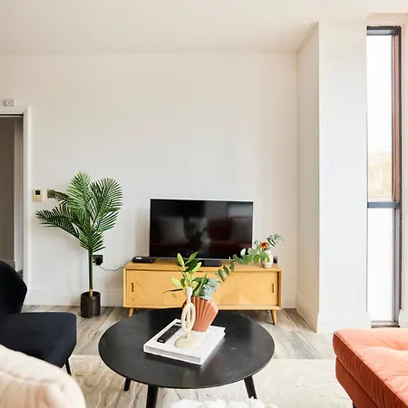 The Harlesden Breakout - Glamorous 2bdr Flat Apartment *