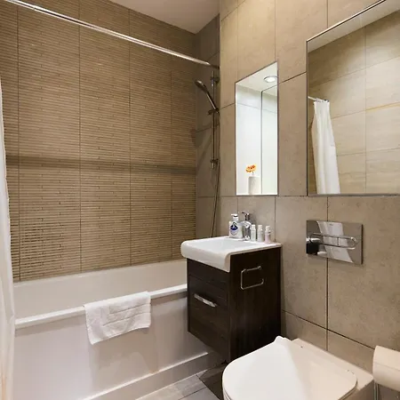 The Harlesden Breakout - Glamorous 2bdr Flat *