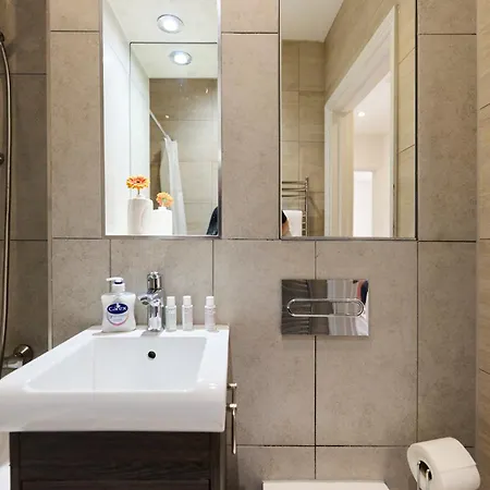 The Harlesden Breakout - Glamorous 2bdr Flat London