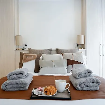 Villa Luxury 3brs House In The Heart Of Victoria *