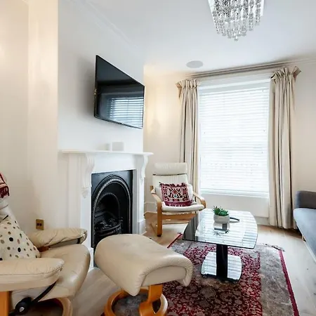 Luxury 3brs House In The Heart Of Victoria Villa *
