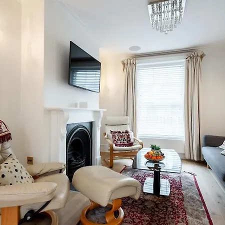 Villa Luxury 3brs House In The Heart Of Victoria *
