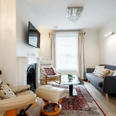 Villa Luxury 3brs House In The Heart Of Victoria *