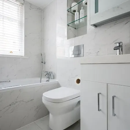 Luxury 3brs House In The Heart Of Victoria Villa *