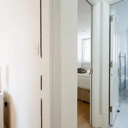 Villa Luxury 3brs House In The Heart Of Victoria London