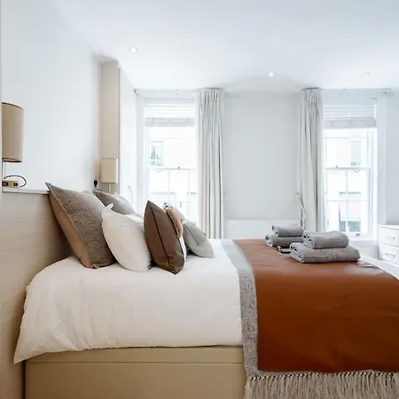 Luxury 3brs House In The Heart Of Victoria London