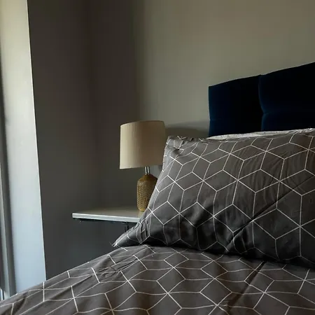 Апартаменты Modern House In Central *